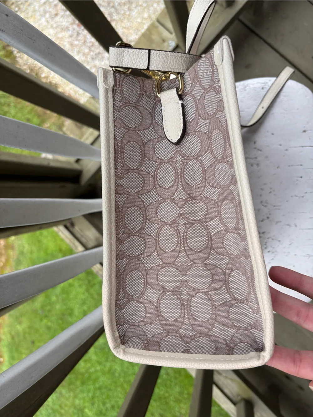 Coach signature print